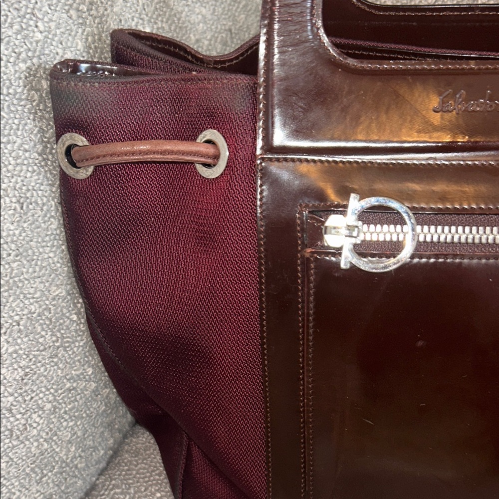 Salvatore Ferragamo Women’s Burgundy Vintage Tote Handbag with EUC comes w/COA - Picture 12 of 14